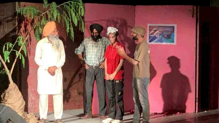 Punjabi Play ‘Vagde Pani Diyan Leharan Nu Mor’, Written and Directed by Tarlochan Singh, Presented at Punjabi Bhawan