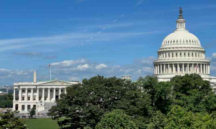 US senators urge political courage