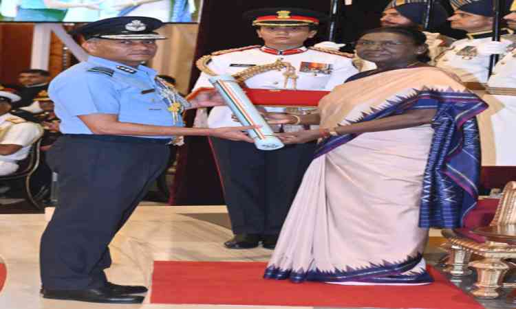 Op Sindoor heroes Air Marshal Bharti, Lt Gen Ghai among 105 awarded by President