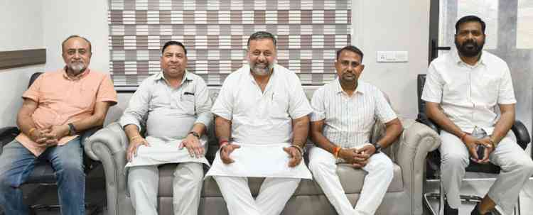 “Power surplus” in advertisements, electricity missing on the ground: BJP