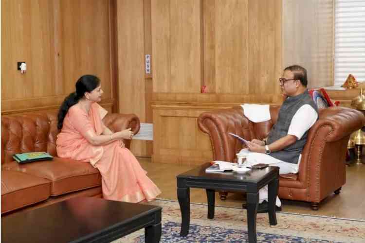 Prof. Yojna Rawat Meets Assam Chief Minister Himanta Biswa Sarma at Panjab University Engagement
