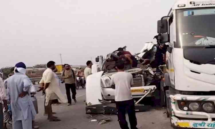 Four Amarnath pilgrims from Rajasthan killed in van-truck collision on Punjab highway