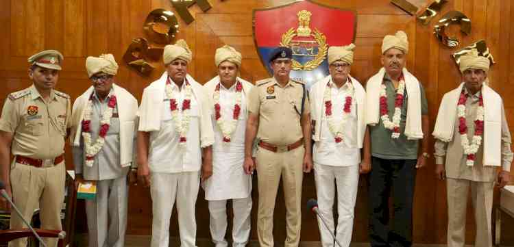 रोहतक पुलिस के 7 अधिकारी/कर्मचारी सेवानिवृत्त हुए, भावभीनी विदाई दी
