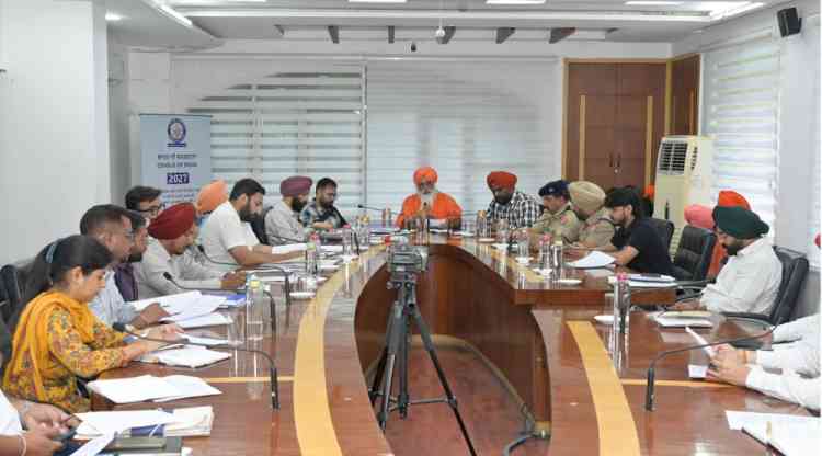 Tighten noose around dairy owners over dumping of cow dung, impose EC if needed : MP Sant Seechewal