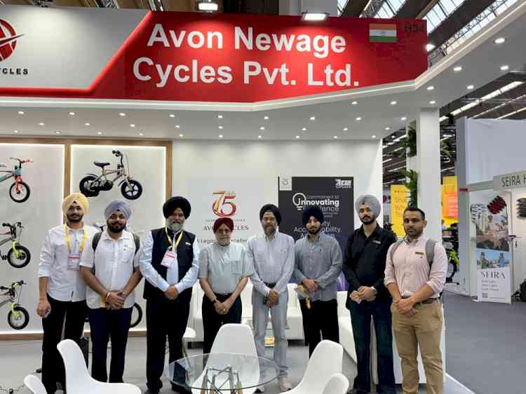 FICO Delegation Visits Avon Newage Cycles Stall at EUROBIKE 2026