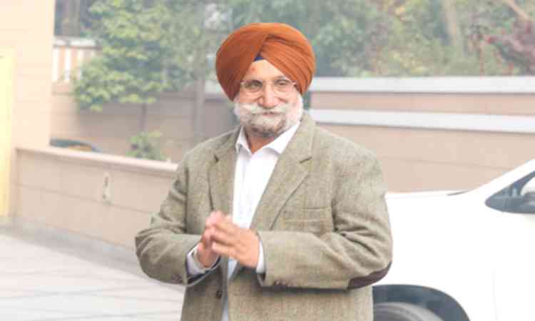 Sukhjinder Singh Randhawa's meeting with HM Shah triggers political speculation; Gehlot and Dotasra extend support