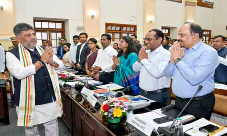K’taka achieves 71.53 pc enumeration form distribution in SIR exercise amid row