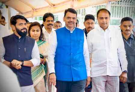 Maha govt presents bill proposing mandatory membership of service societies for farmers