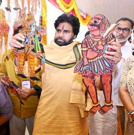 Pawan Kalyan pitches for development of handicrafts on lines of temple tourism