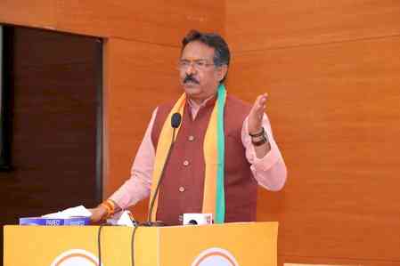 Delhi BJP chief Harsh Malhotra hails city govt's decision to add 300 new e-buses