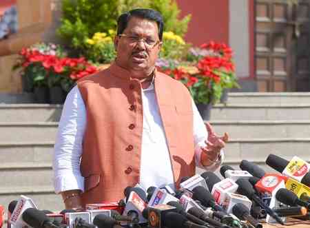 Maha: Congress criticises govt over smart meters, demands district status for Brahmapuri