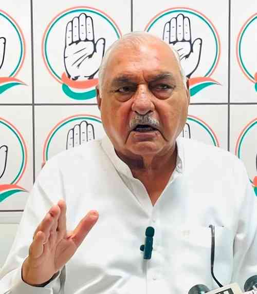 पूर्व सीएम हुड्डा ने मेडिकल और पैरामेडिकल कोर्सेज में की गई फीस बढ़ोतरी वापस लेने की मांग की