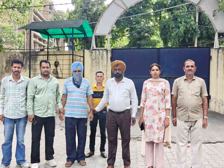 Vigilance Bureau nabs Patwari red handed accepting bribe of Rs. 3,500