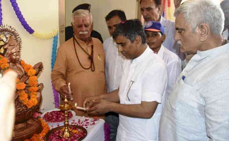 हरियाणा सरकार शिक्षा के क्षेत्र में आधारभूत ढांचे को लगातार मजबूत कर रही हैः शिक्षा मंत्री ढांडा