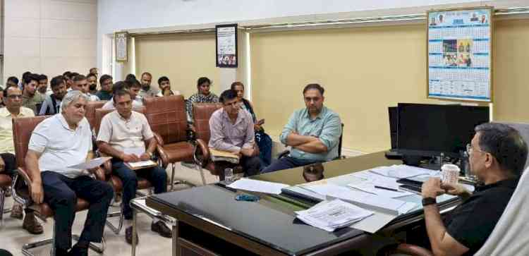 निगमायुक्त ने नागरिकों से प्राप्त संपत्ति कर आईडी आवेदनों के जल्द से जल्द समाधान के निर्देश दिए
