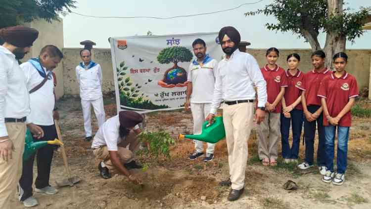 SPC Plantation Drive Held at Sande Hasham School Under Leadership of SP Headquarters Olympian Dharamvir Singh