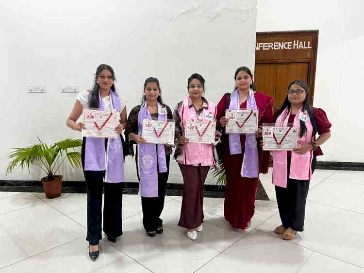 University Toppers of PCM S.D. College for Women Honoured at GNDU Convocation