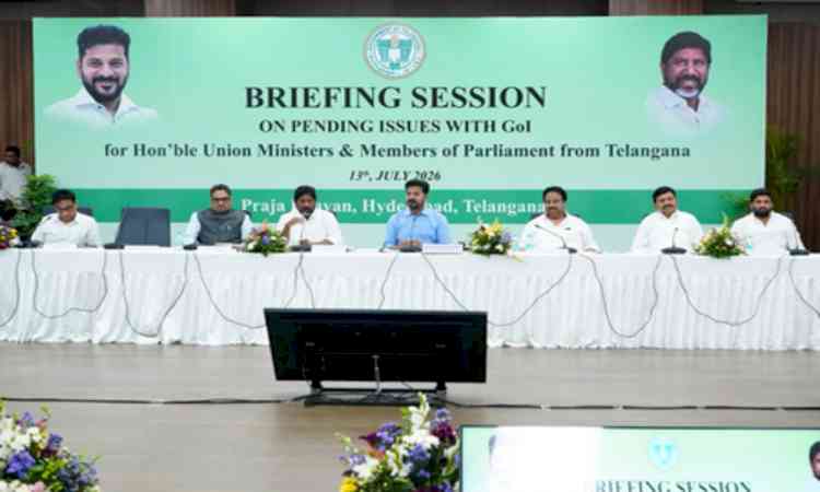 Telangana CM urge MPs to take up pending projects with Centre