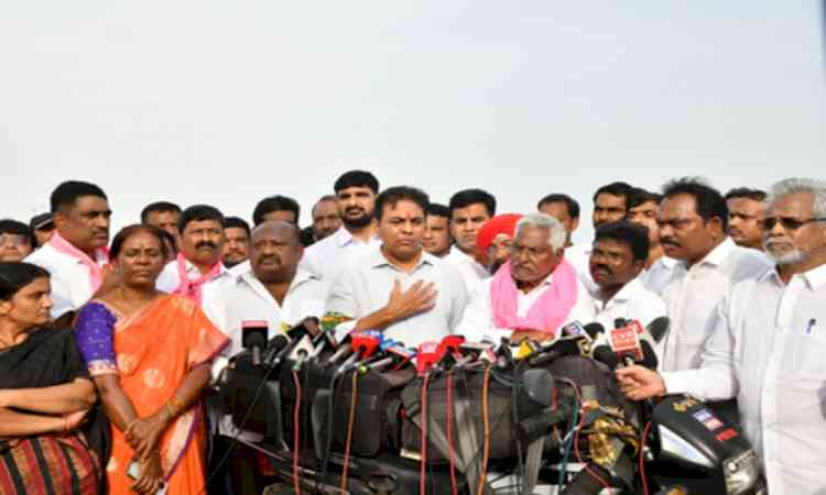 KTR alleges Congress-BJP nexus over Kaleshwaram Project