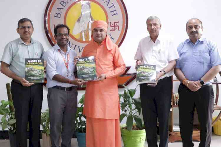 महंत बालकनाथ ने – वेस्ट टू रिसोर्सेज पुस्तक का लोकार्पण किया