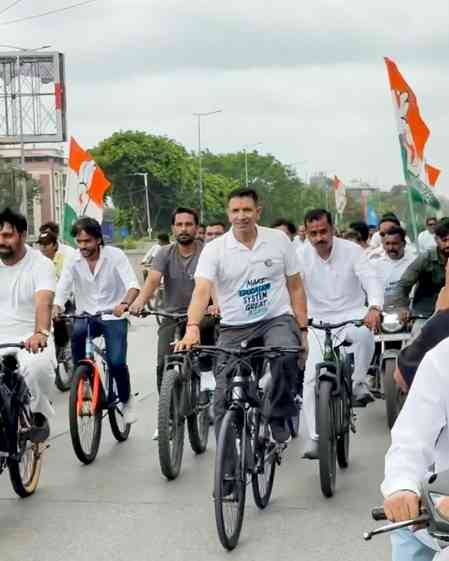 Congress launches two-day Indore-Bhopal cyclothon to protest exam leaks, unemployment
