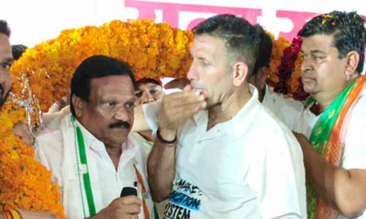 MP: Congress launches 'Yuva Swabhiman Cyclothon' over paper leaks, unemployment