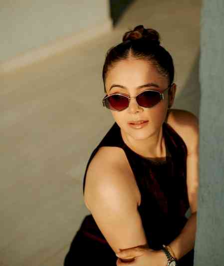 Devoleena Bhattacharjee accuses Kunal Kamra for using Sonam Wangchuk's protest to his own advantage 
