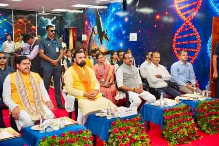 Bihar launches smart class initiative in 150 govt schools, announces free JEE-NEET coaching