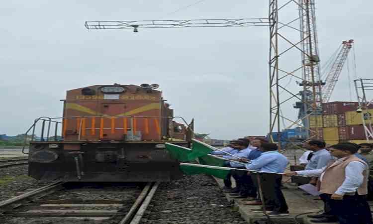 Historic cargo service between Kolkata and Nepal's Biratnagar begins