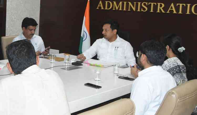 डीसी सचिन गुप्ता ने राजस्व विभाग की कार्यप्रणाली में पारदर्शिता, समयबद्धता एवं जवाबदेही सुनिश्चित करने के निर्देश दिए
