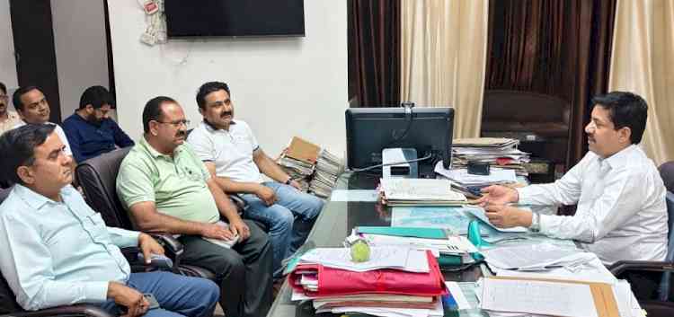 एसडीएम आशीष कुमार ने छूटे हुए मतदाताओं को हर हाल में ट्रेस करने के निर्देश दिए