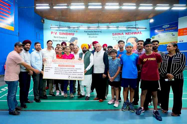 CM Bhagwant Singh Mann Reviews Preparedness for National Badminton Championship Slated to Be Held in Jalandhar
