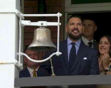 3rd ODI: Yuvraj Singh rings iconic five-minute bell at Lord's ahead of series-decider