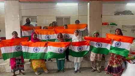 Delhi SHGs to make 2 lakh flags for ‘Har Ghar Tiranga’ campaign: CM Rekha Gupta