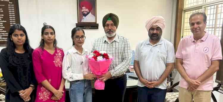 Lyallpur Khalsa College Students Disha, Shweta Devi Secure 2nd and 3rd Positions in GNDU BA Journalism Semester-III Exams