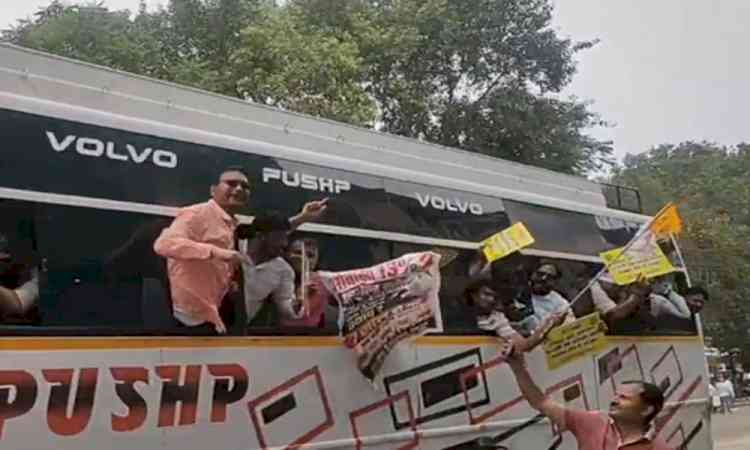 MP: OBC Mahasabha takes out protest march over quota implementation; police use water cannons