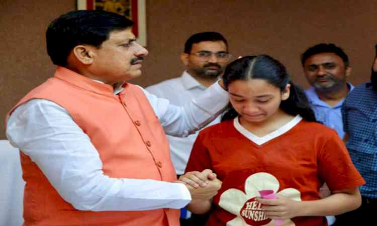 MP CM announces Rs 5 lakh aid for murdered Indore woman’s children