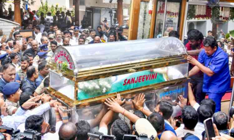 Chennamma cremated with full state honours; CM Shivakumar, Union Ministers pay tributes