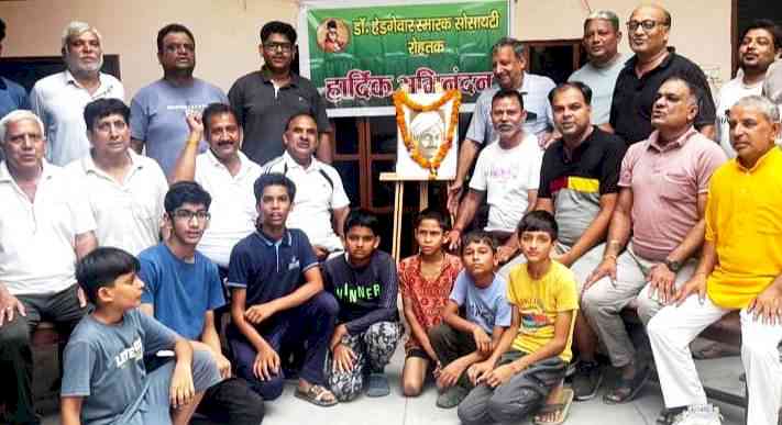 शहीद मंगल पांडे की जयंती पर श्रद्धा सुमन अर्पित किए