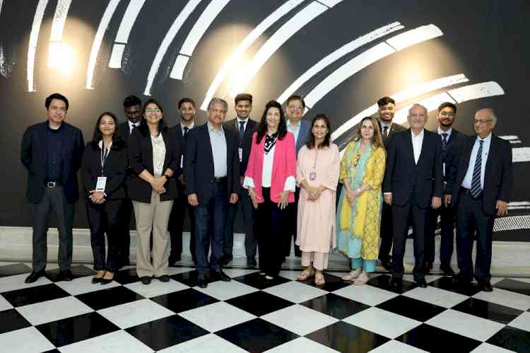 K.C. Mahindra Scholarship for Post Graduate Studies Awards Scholarships Worth INR 426 Lakh to 92 Scholars