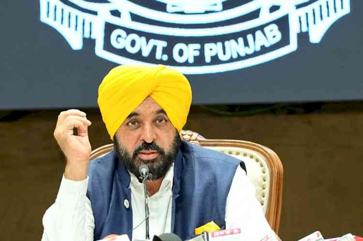 Modi Govt Is Trying to Silence Youth Demanding Justice in Paper Leak Cases Through Lathi-Charge: CM Bhagwant Singh Mann