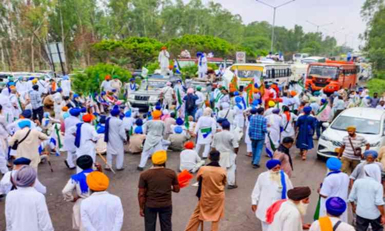 Punjab farmers begin retreat from interstate borders as Haryana minister accepts their demands 