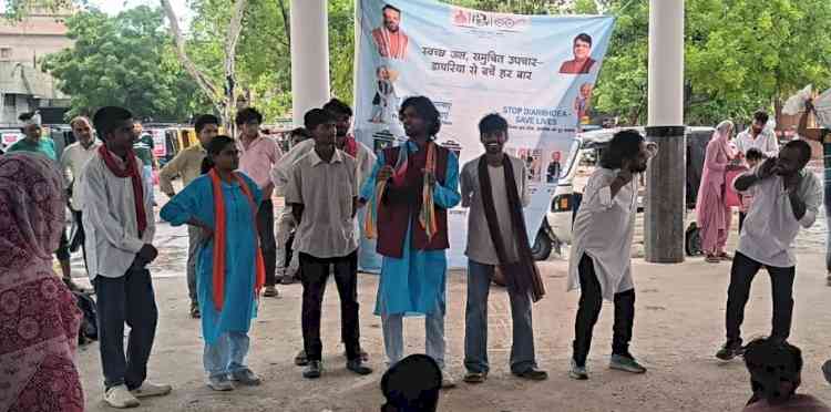 नुक्कड़ नाटक द्वारा नागरिकों को स्वच्छता के प्रति किया जागरूक