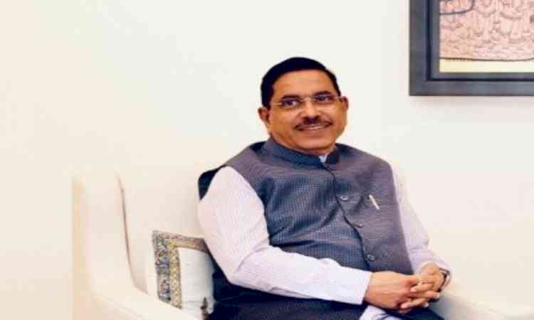 Pralhad Joshi accuses Rahul Gandhi of spreading misinformation among students, questions 152 leak claims