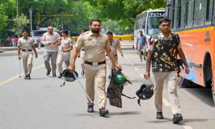 Home Ministry orders suspension of mobile internet services near Jantar Mantar