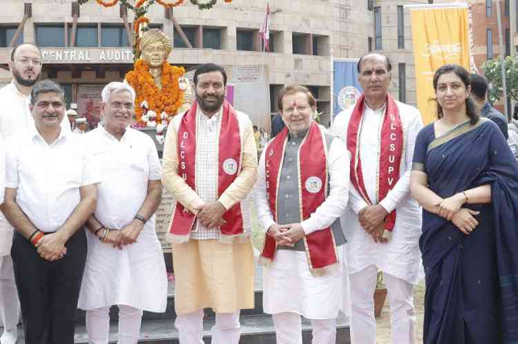 Dada Lakhmi Chand is the soul of Haryana and the immortal voice of our folk culture: CM Nayab Singh Saini