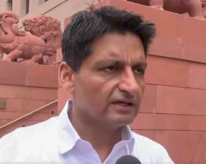 सांसद दीपेन्द्र हुड्डा ने लोकसभा में उठाया सवालः जब महंगाई और विकास कार्यों की लागत बढ़ी, तो सांसदों की एमपीलैड्स राशि क्यों नहीं?