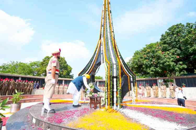 CM Bhagwant Singh Mann Pays Tributes to Kargil War Heroes, Says Their Supreme Sacrifice Will Continue to Inspire Generations
