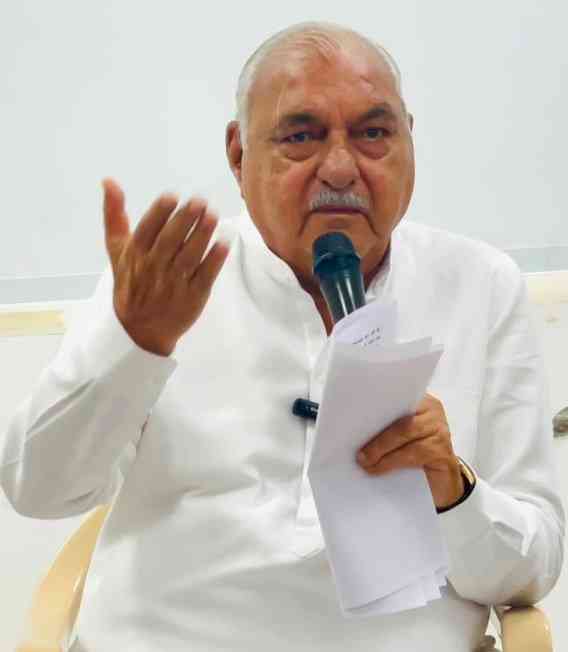 धर्मेंद्र प्रधान के इस्तीफे को युवाओं की जीत बताया पूर्व सीएम हुड्डा ने