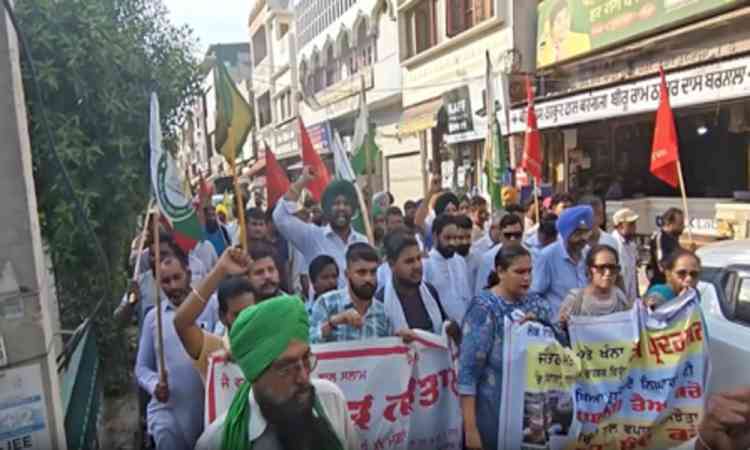 NHRC seeks report from Punjab over alleged police lathi-charge on protesting sanitation workers